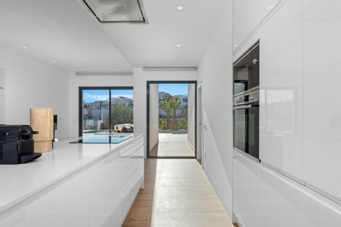 Image No.22-4 Bed Villa for sale