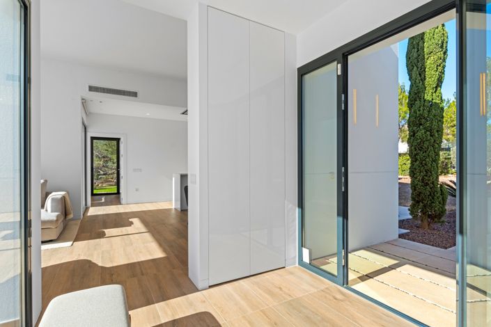 Image No.36-4 Bed Villa for sale