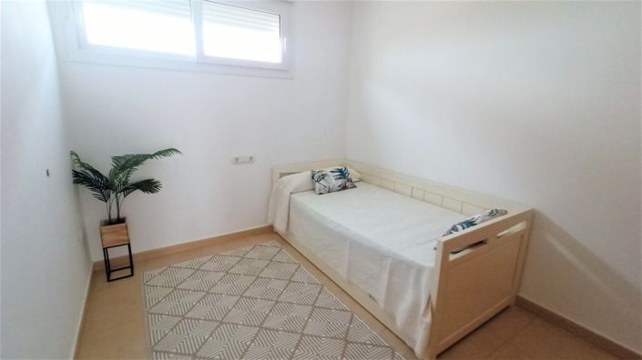 Image No.9-2 Bed Property for sale