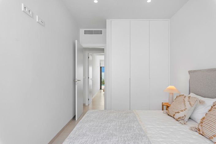 Image No.27-3 Bed Townhouse for sale