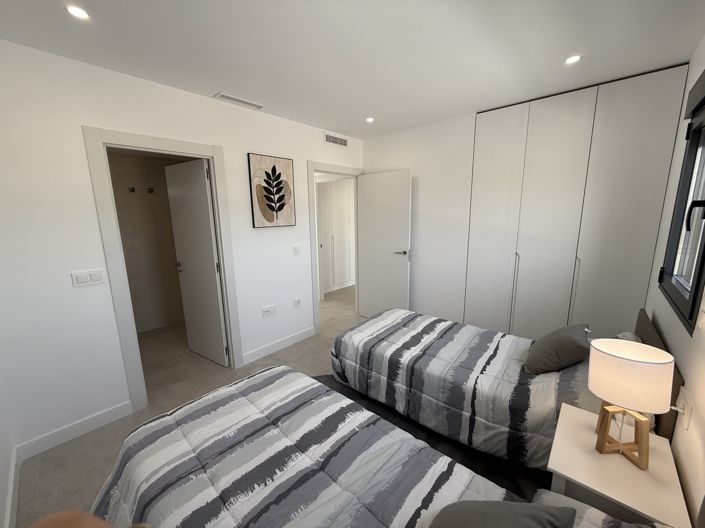 Image No.15-3 Bed Villa for sale