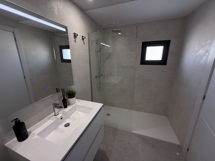 Image No.25-3 Bed Villa for sale