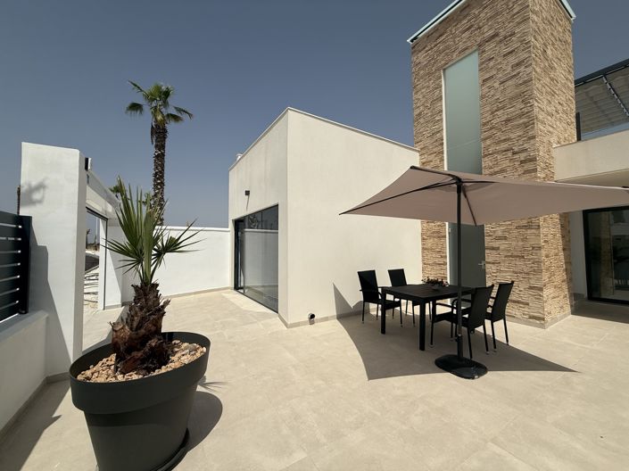 Image No.5-3 Bed Villa for sale