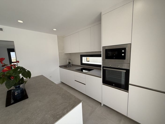 Image No.8-3 Bed Villa for sale