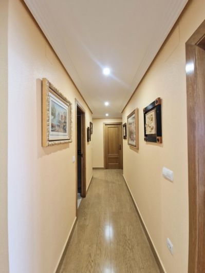 Image No.27-4 Bed Apartment for sale