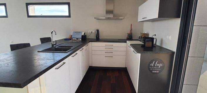 Image No.15-4 Bed Villa for sale