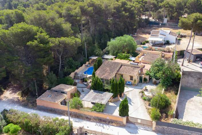 Image No.1-4 Bed Villa for sale