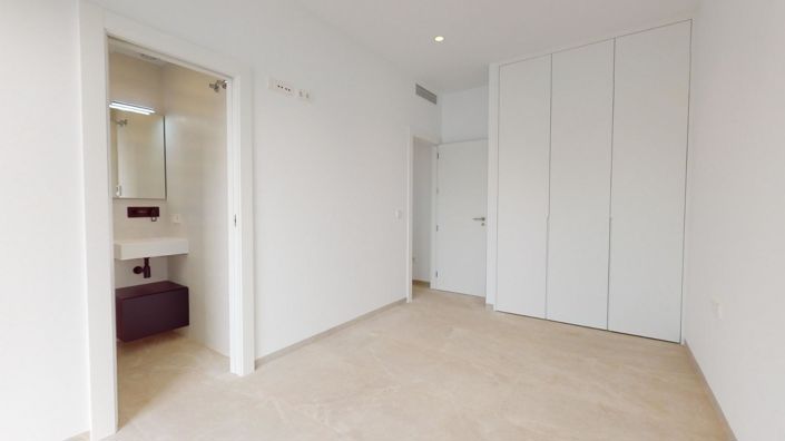 Image No.12-3 Bed Villa for sale