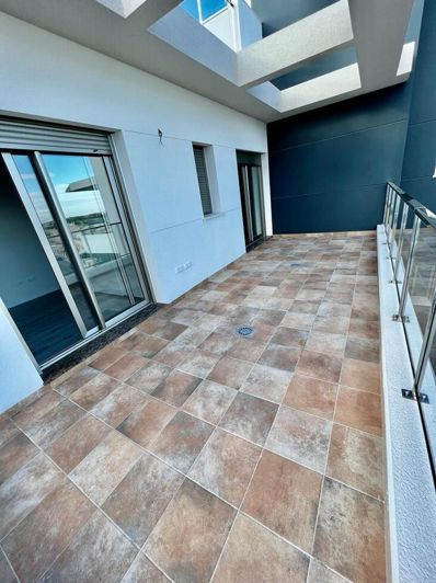 Image No.13-3 Bed Property for sale