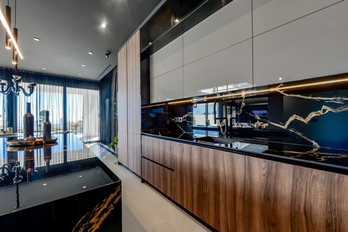 Image No.44-8 Bed Villa for sale