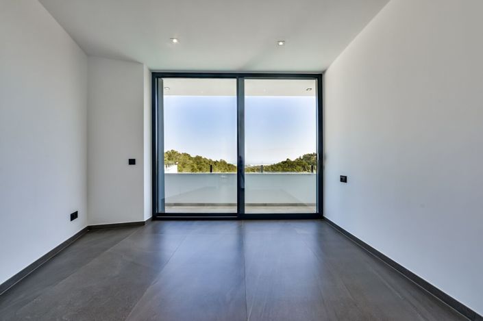 Image No.15-3 Bed Villa for sale