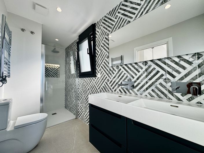 Image No.23-3 Bed Villa for sale