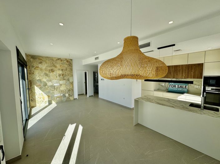 Image No.8-3 Bed Villa for sale