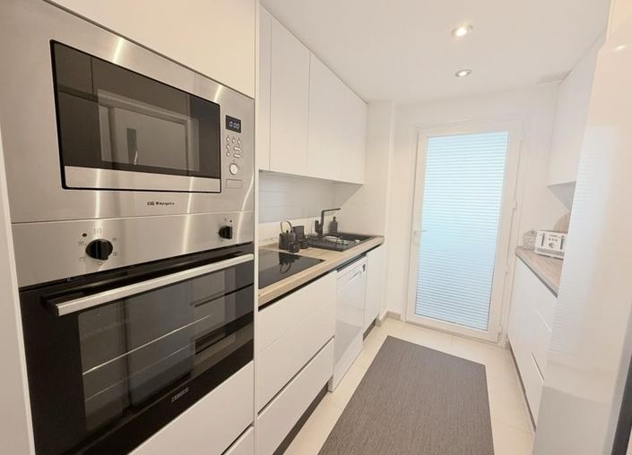 Image No.6-3 Bed Apartment for sale