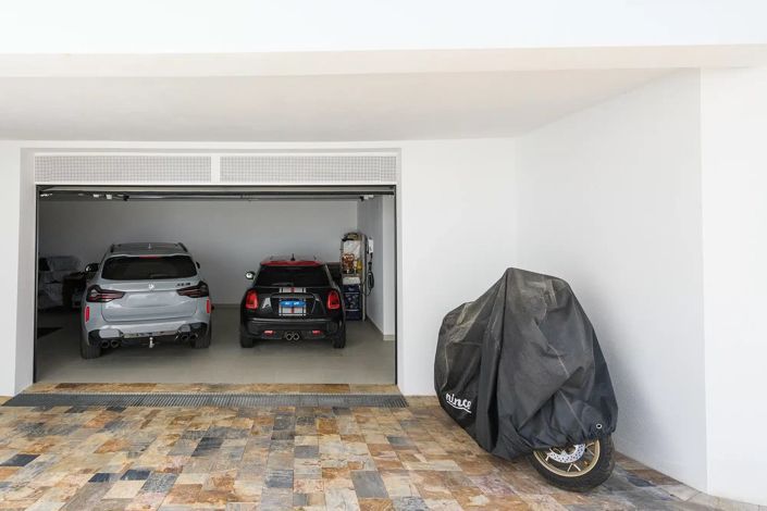 Image No.12-3 Bed Villa for sale