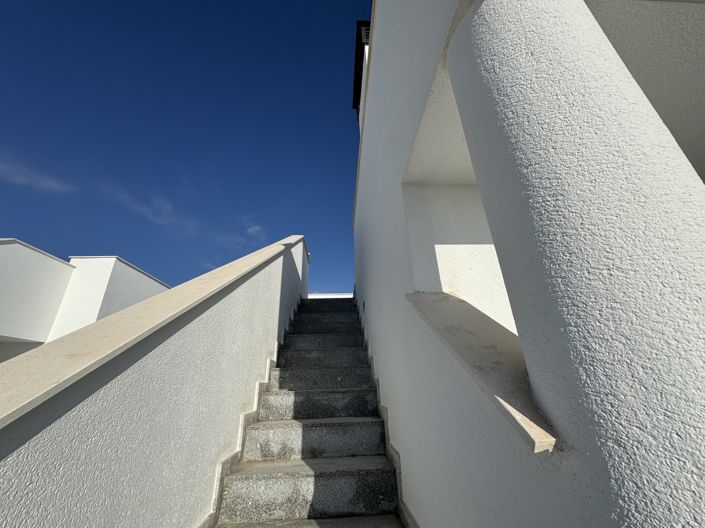 Image No.6-2 Bed Property for sale