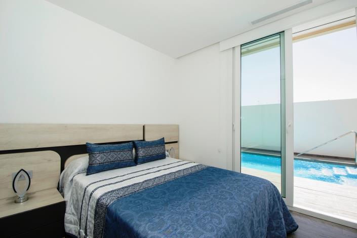 Image No.11-3 Bed Villa / Detached for sale