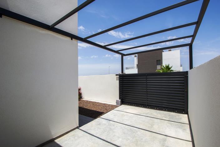 Image No.17-3 Bed Villa / Detached for sale