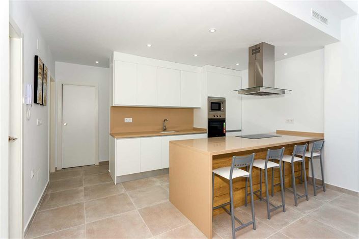 Image No.6-3 Bed Property for sale