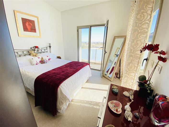 Image No.15-3 Bed Property for sale