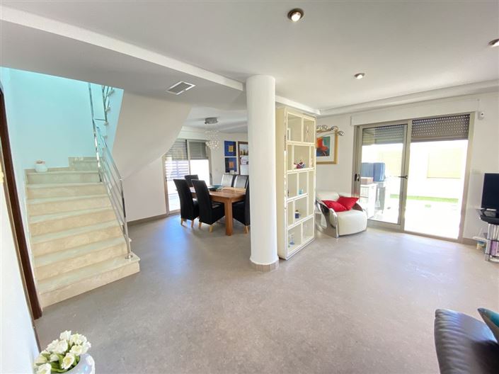 Image No.16-3 Bed Property for sale