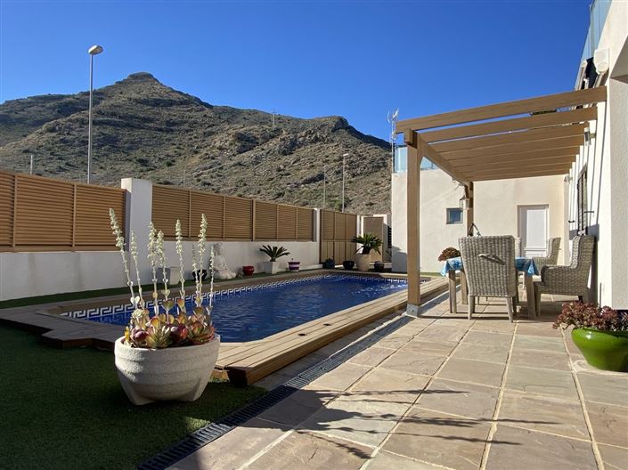 Image No.9-3 Bed Property for sale