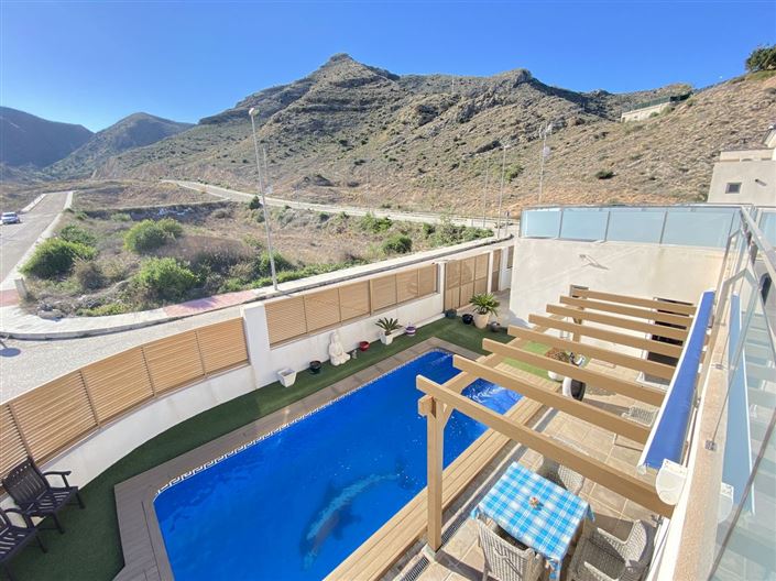 Image No.4-3 Bed Property for sale