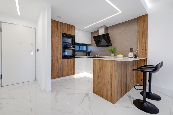 Image No.5-2 Bed Property for sale