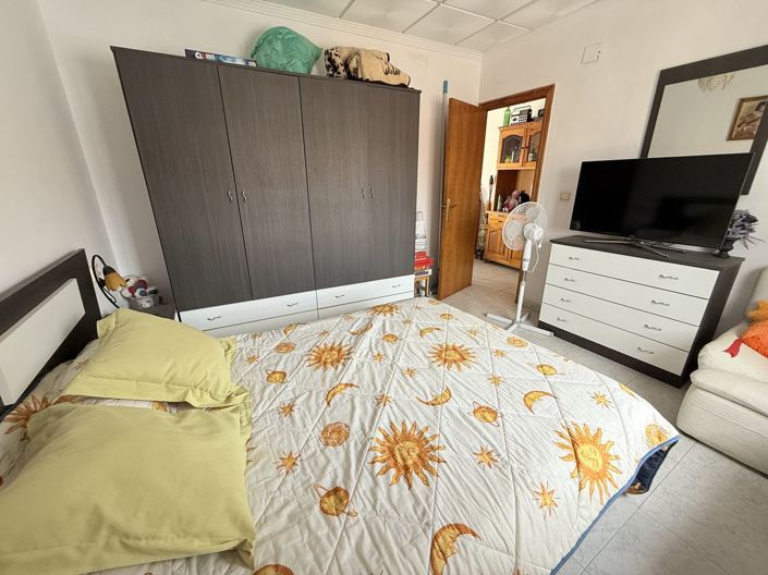 Image No.10-3 Bed Property for sale