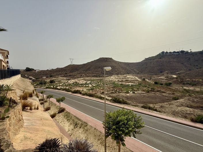 Image No.8-4 Bed Property for sale