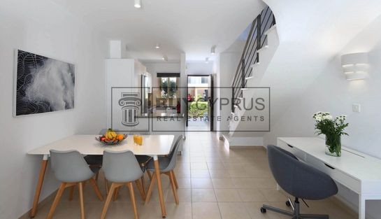 Image No.2-2 Bed Townhouse for sale