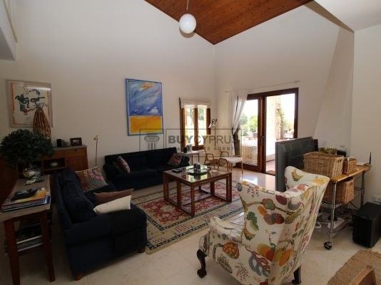 Image No.10-3 Bed Villa for sale