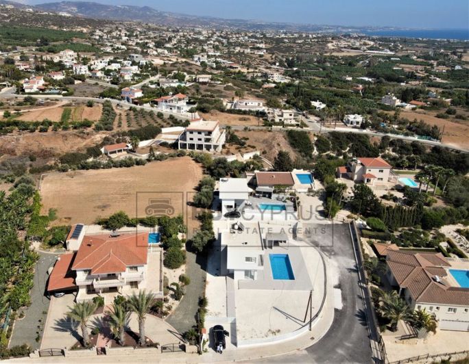 Image No.53-3 Bed Villa for sale