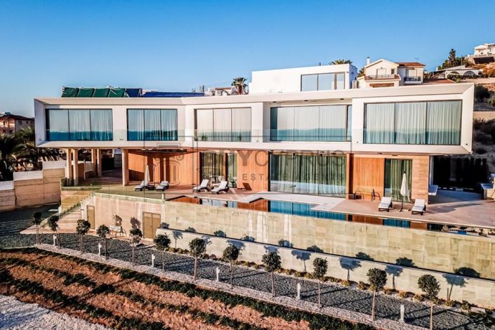 Image No.3-5 Bed Villa for sale