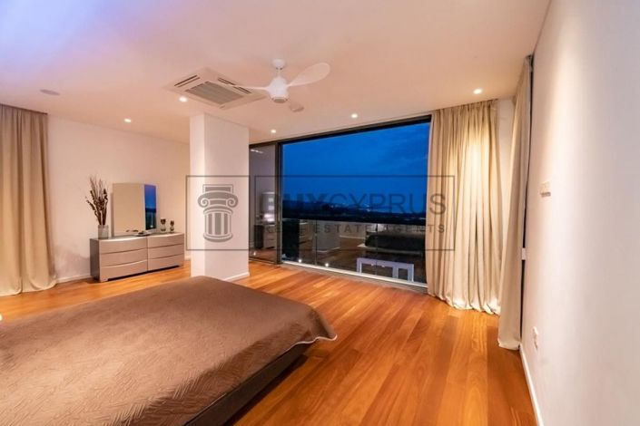 Image No.69-5 Bed Villa for sale