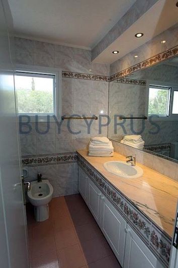 Image No.17-7 Bed Villa for sale