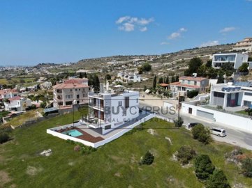 Detached Villa For Sale  in  Yeroskipou