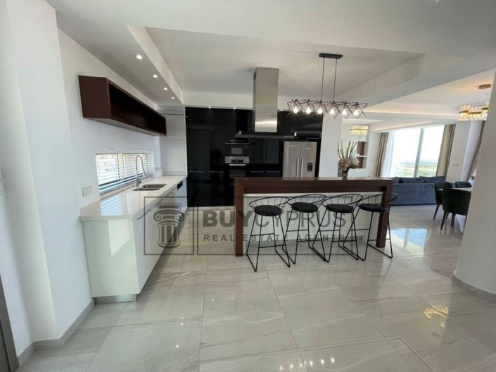 Image No.36-5 Bed Villa for sale