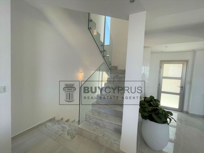 Image No.39-5 Bed Villa for sale