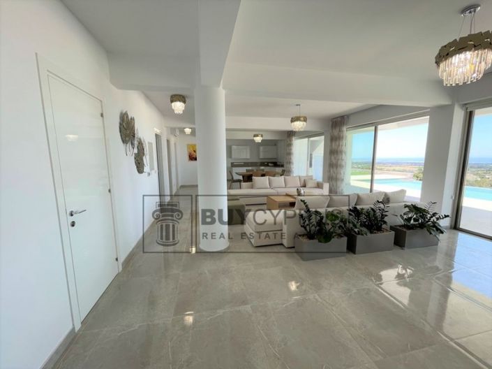 Image No.48-5 Bed Villa for sale