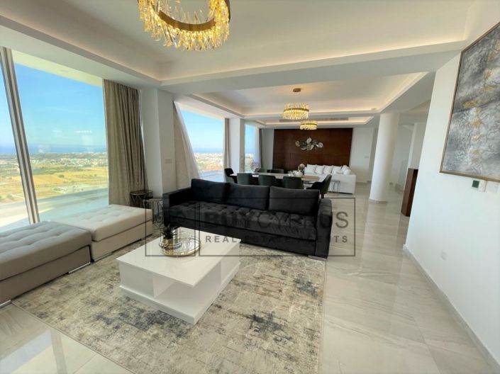 Image No.5-5 Bed Villa for sale