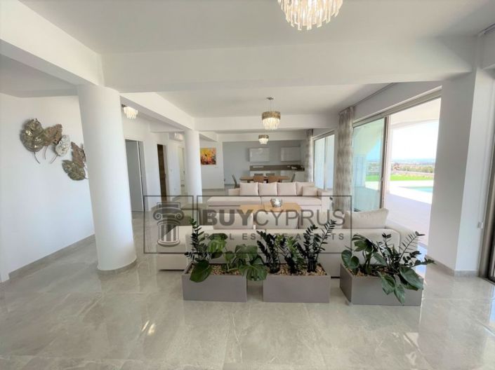 Image No.50-5 Bed Villa for sale