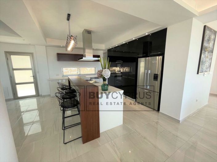 Image No.8-5 Bed Villa for sale