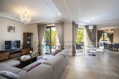 Detached Villa For Sale  in  Argaka