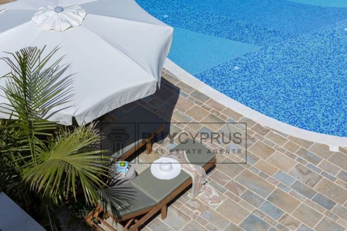 Image No.56-5 Bed Villa for sale