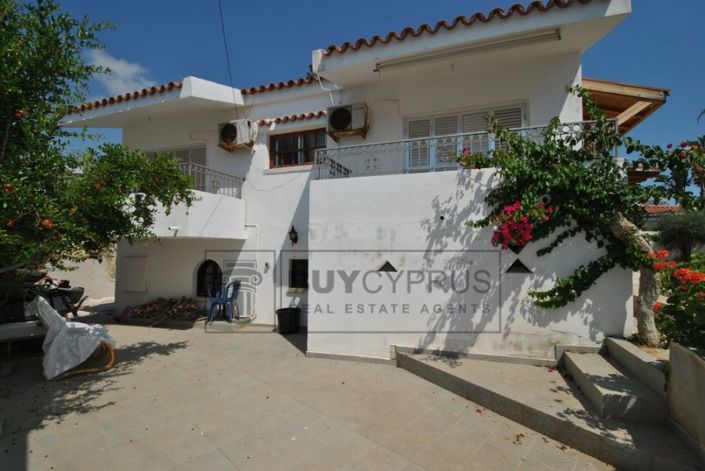 Image No.65-2 Bed Villa for sale