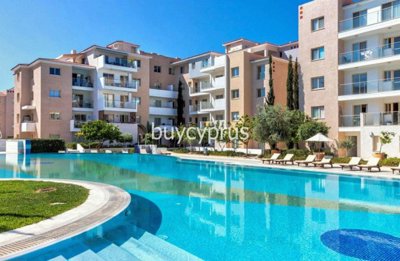 1 - Universal, Townhouse