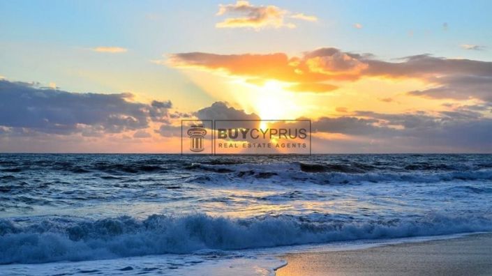 Image No.1-4 Bed Apartment for sale