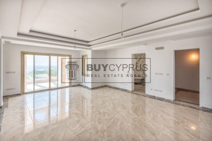 Image No.10-7 Bed Villa for sale