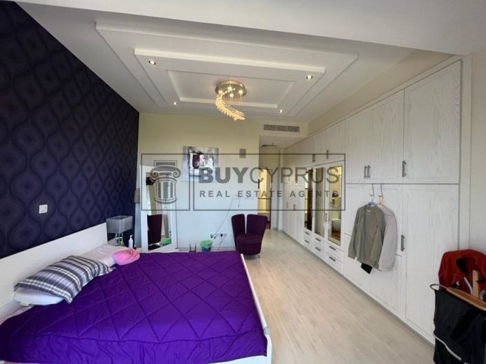 Image No.13-7 Bed Villa for sale